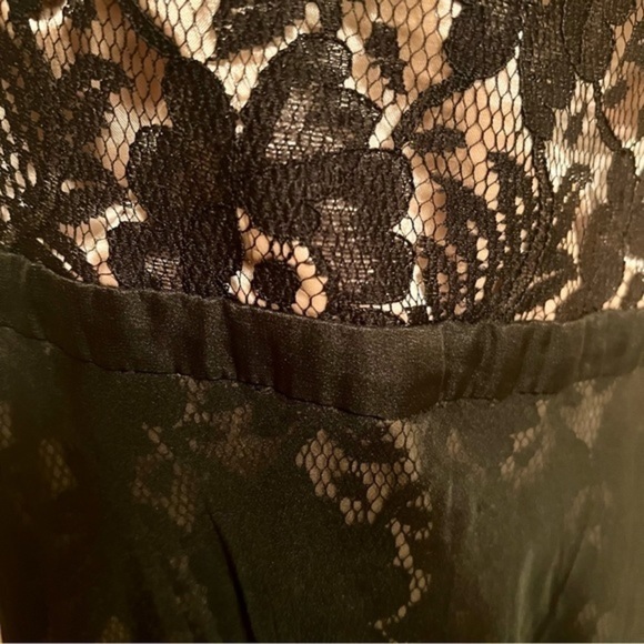 #002 🥀 Black & Gold Backless Dress - Picture 8 of 12